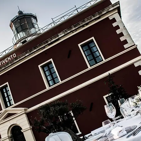 호텔 Faro Capo Spartivento 5*